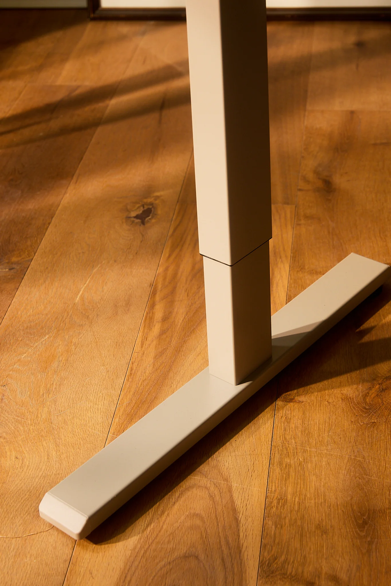 AnyDesk Hub Electric Sit-To-Stand Desk - Image 16