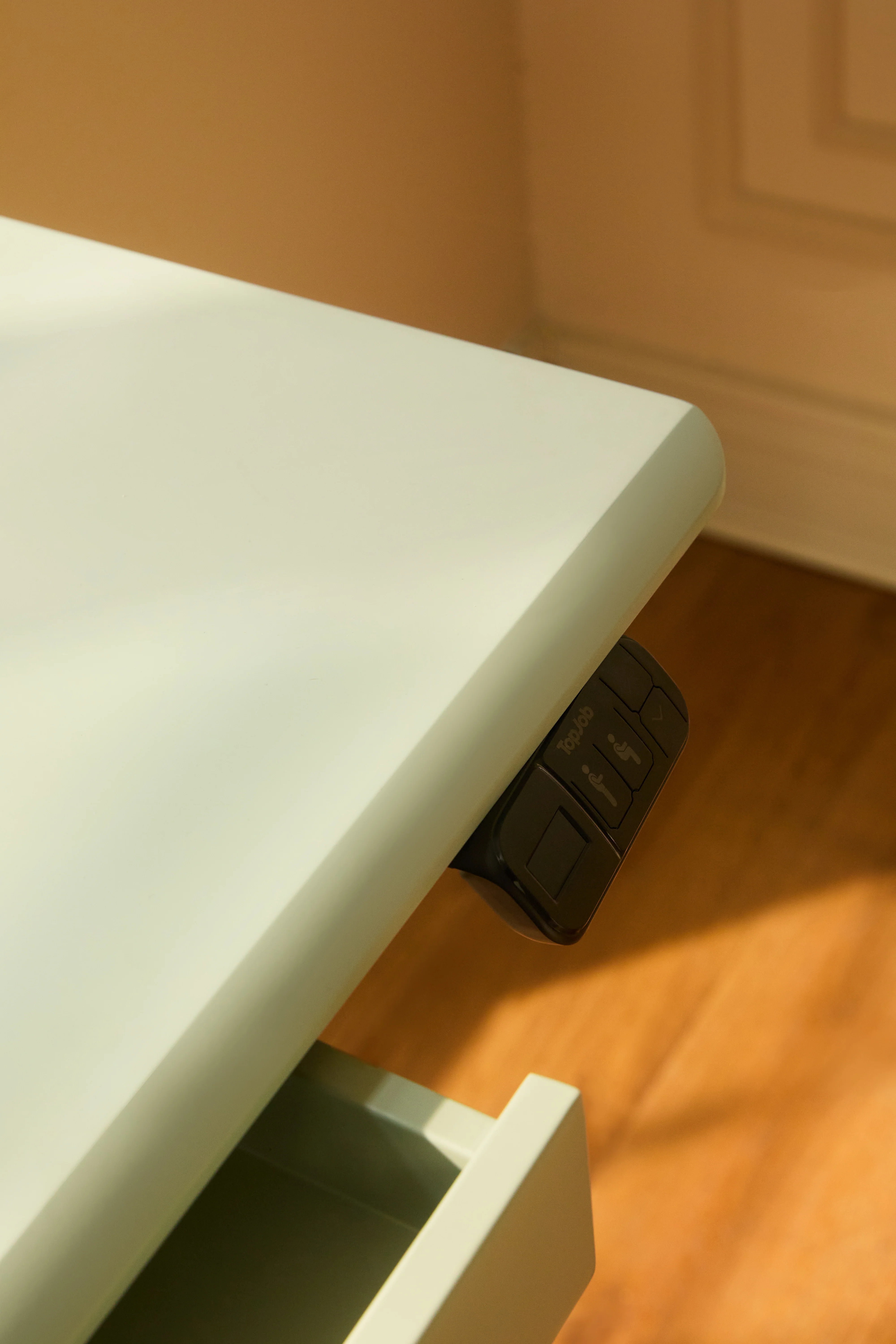 AnyDesk Hub Electric Sit-To-Stand Desk - Image 32