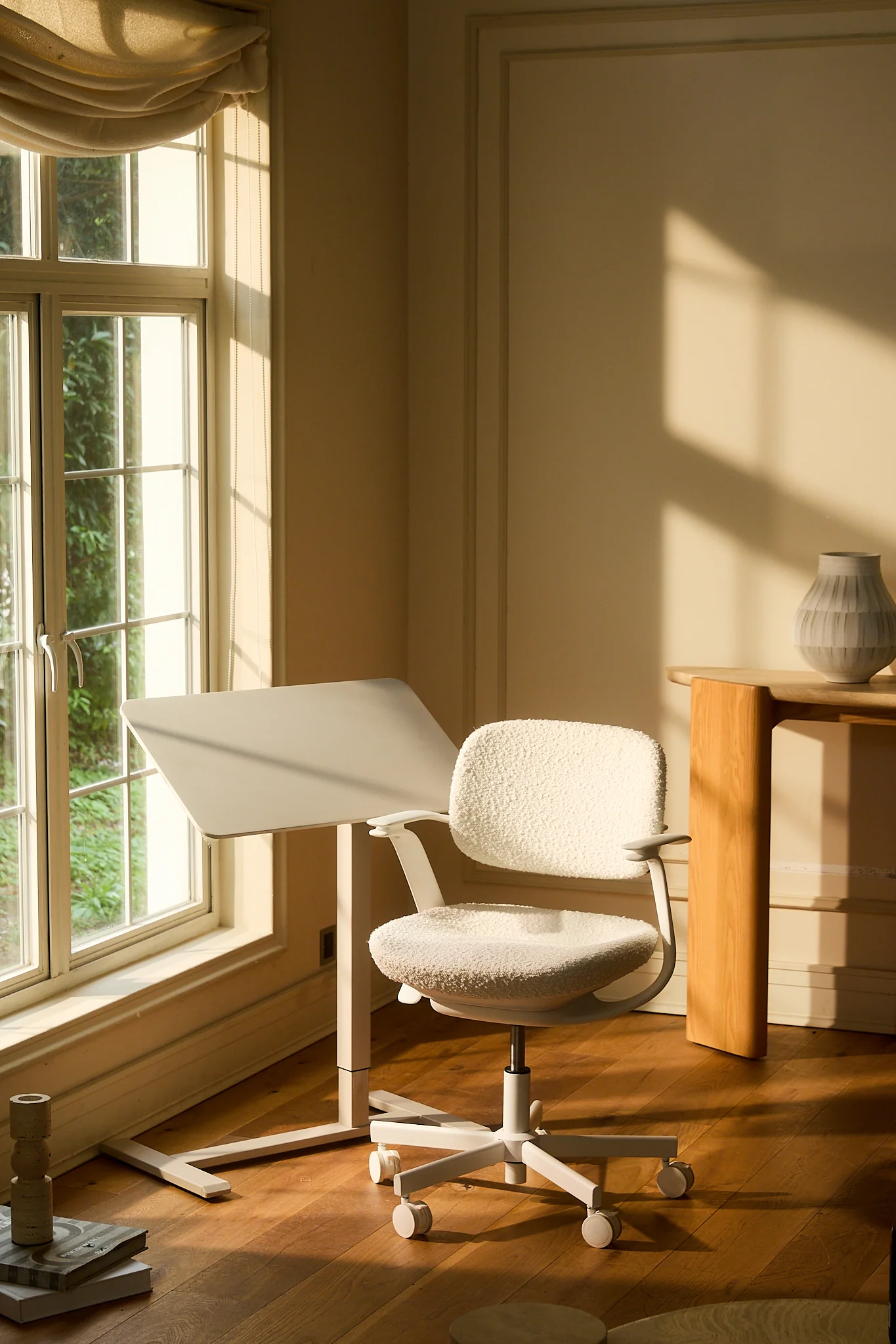 BISKIT Ergonomic Chair - Image 20