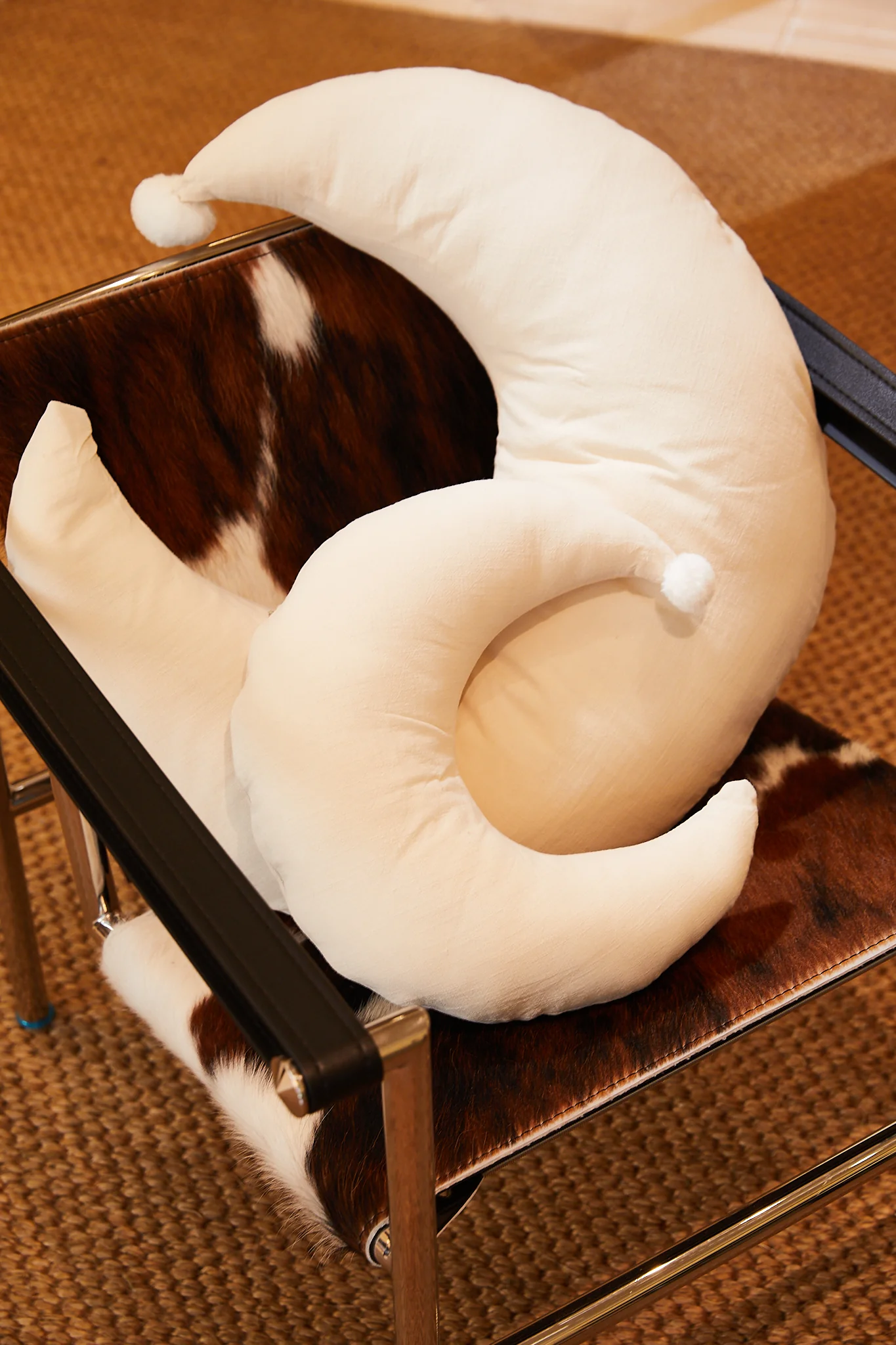 ErgoBoo Ergonomic Pillow Set - Image 10