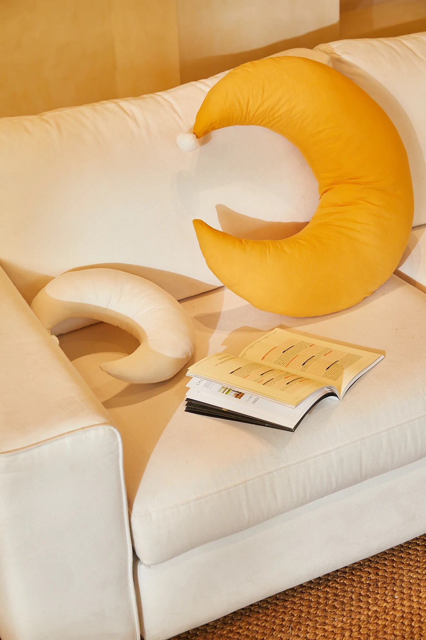 ErgoBoo Ergonomic Pillow Set - Image 8