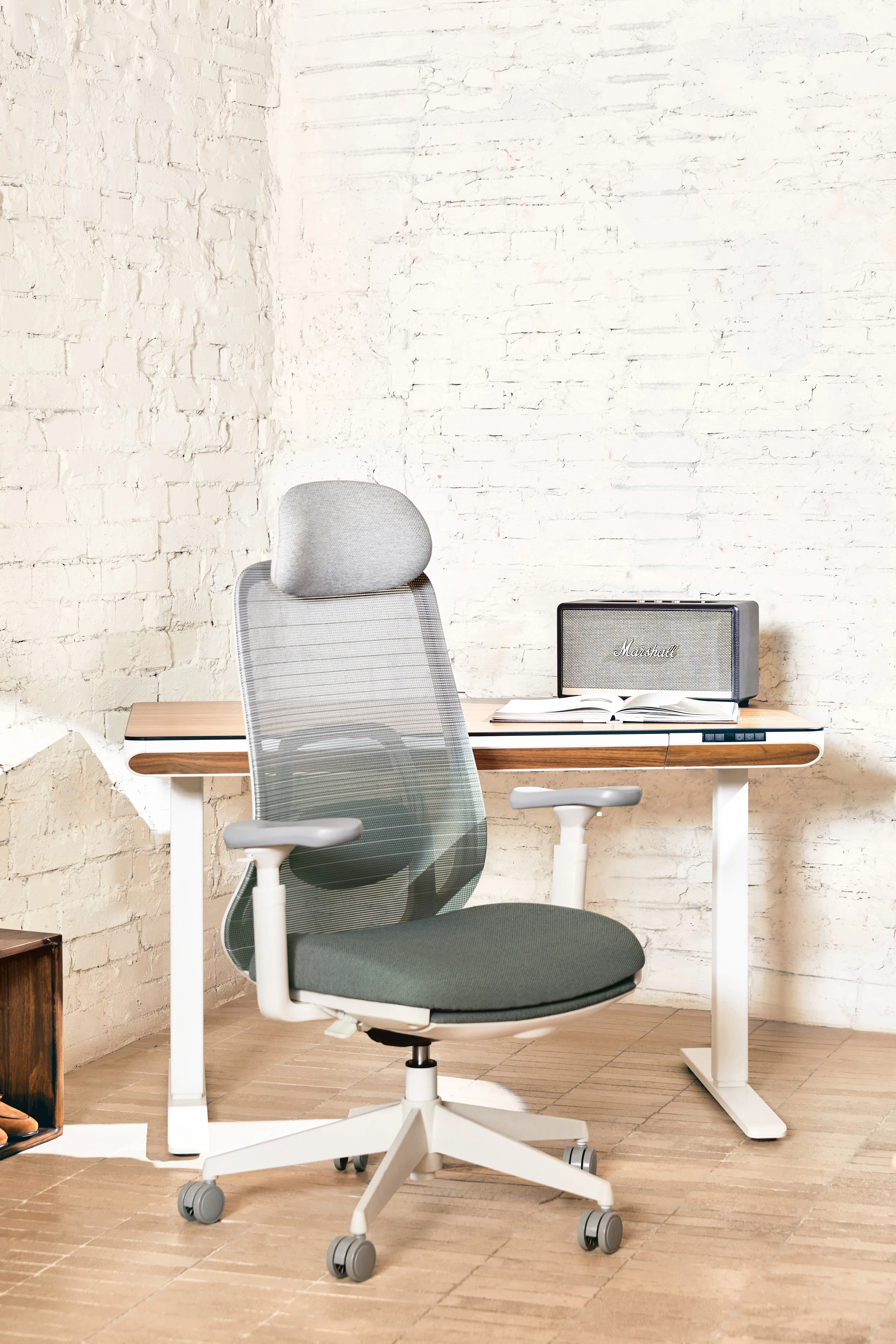 VOYA Ergonomic Chair - Image 7